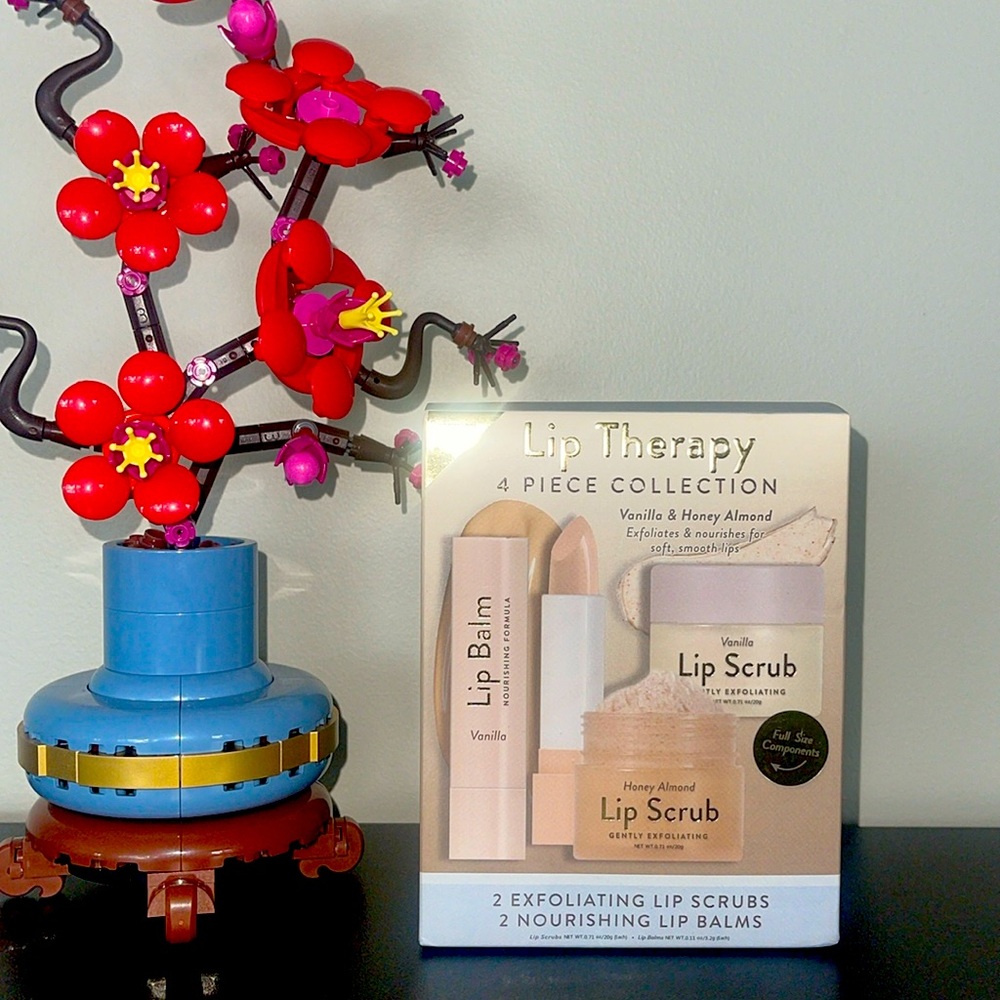 ❤️NEW!!!❤️ Lip Therapy 4-Piece Collection